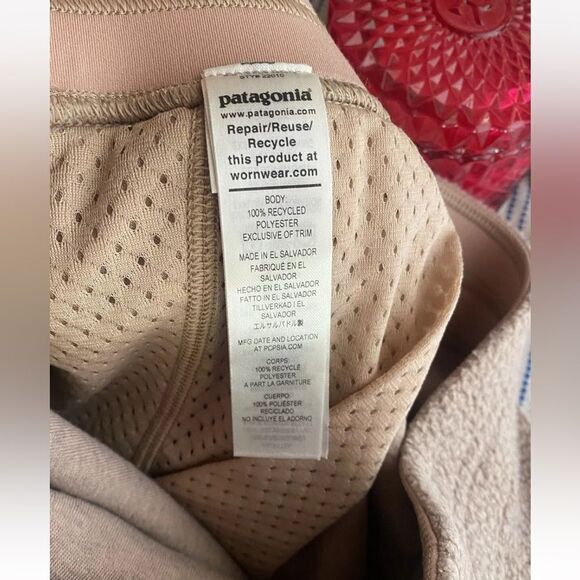 PATAGONIA Pans Womens Size Medium SHEARLING FLEECE CROPPED  Pampas Tan NWT - Picture 6 of 16